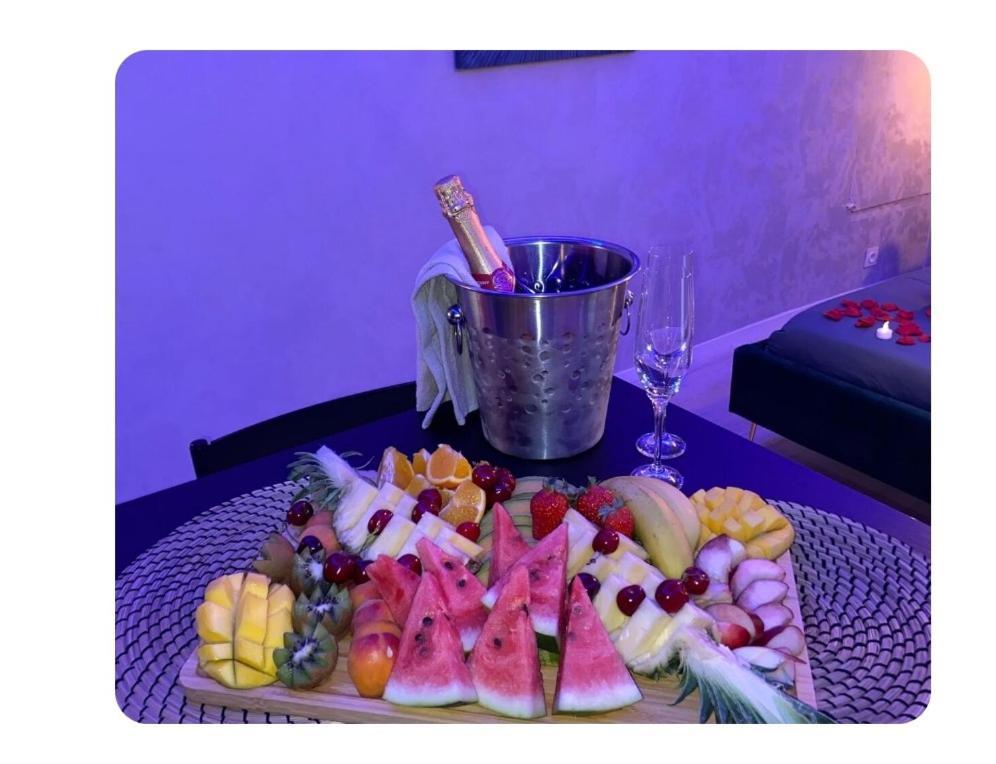 Appartement La Splenzia Spa Jacuzzi Wifi Clim 亞維農 外观 照片